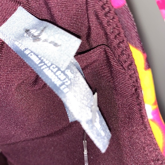 NWOT AERIE Maroon Scoop Floral Daisy Retro Swim Bikini Top Size Medium - Picture 3 of 5